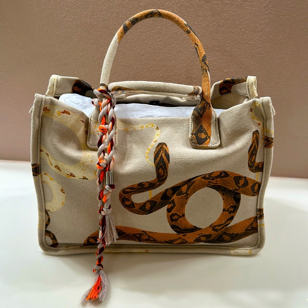 Vince Camutp tote